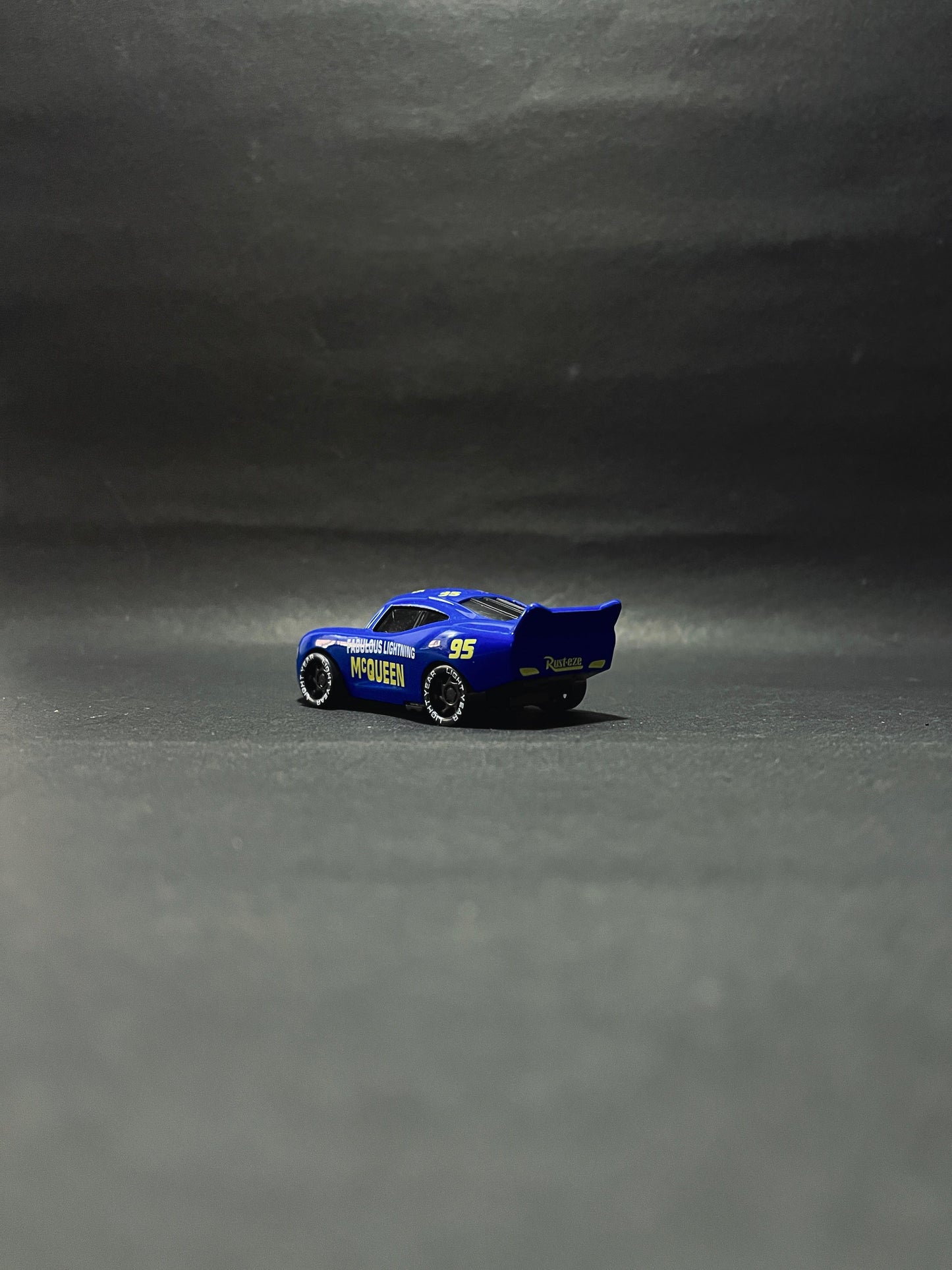 Disney Pixar Cars 3 Lightning McQueen Toy Car