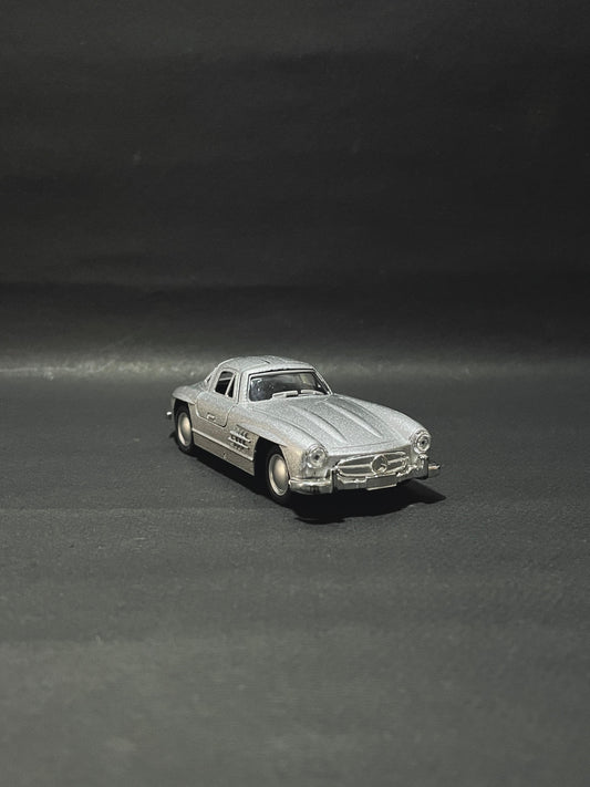 Mercedes Benz SLS