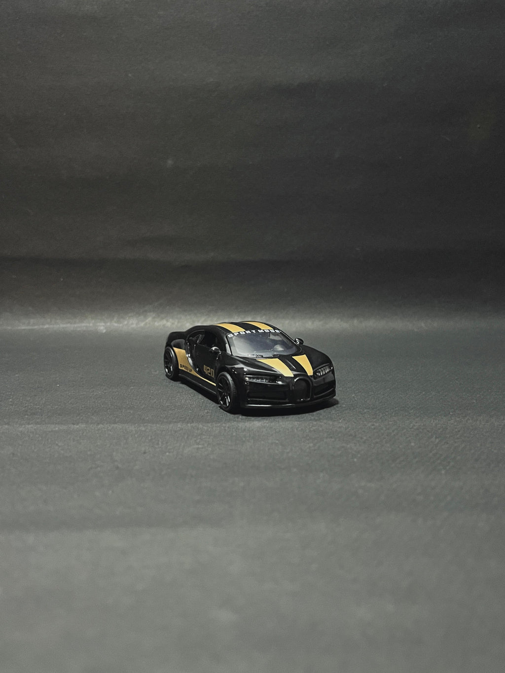 Bugatti Chiron 1:43