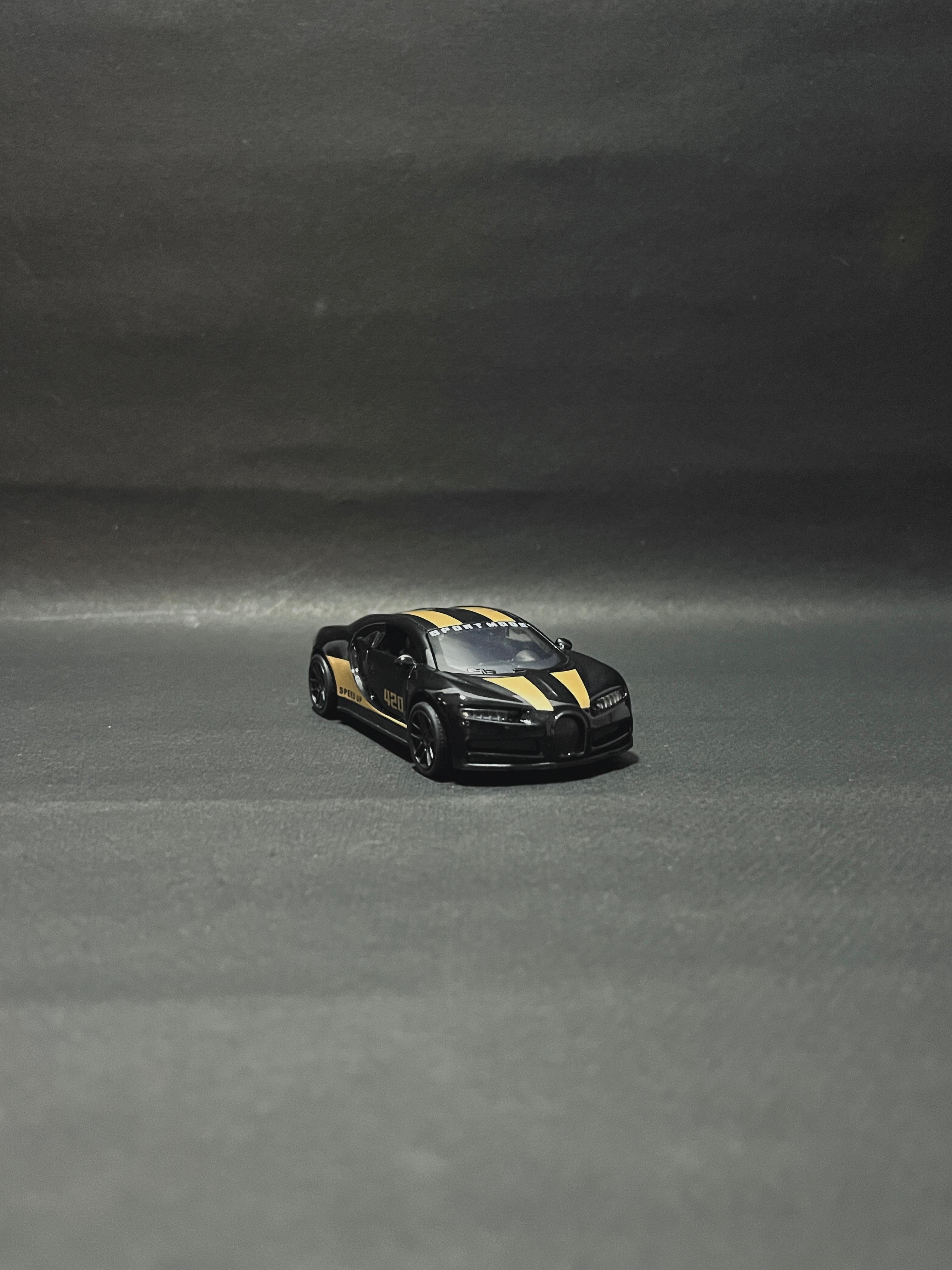 Bugatti Chiron 1:43