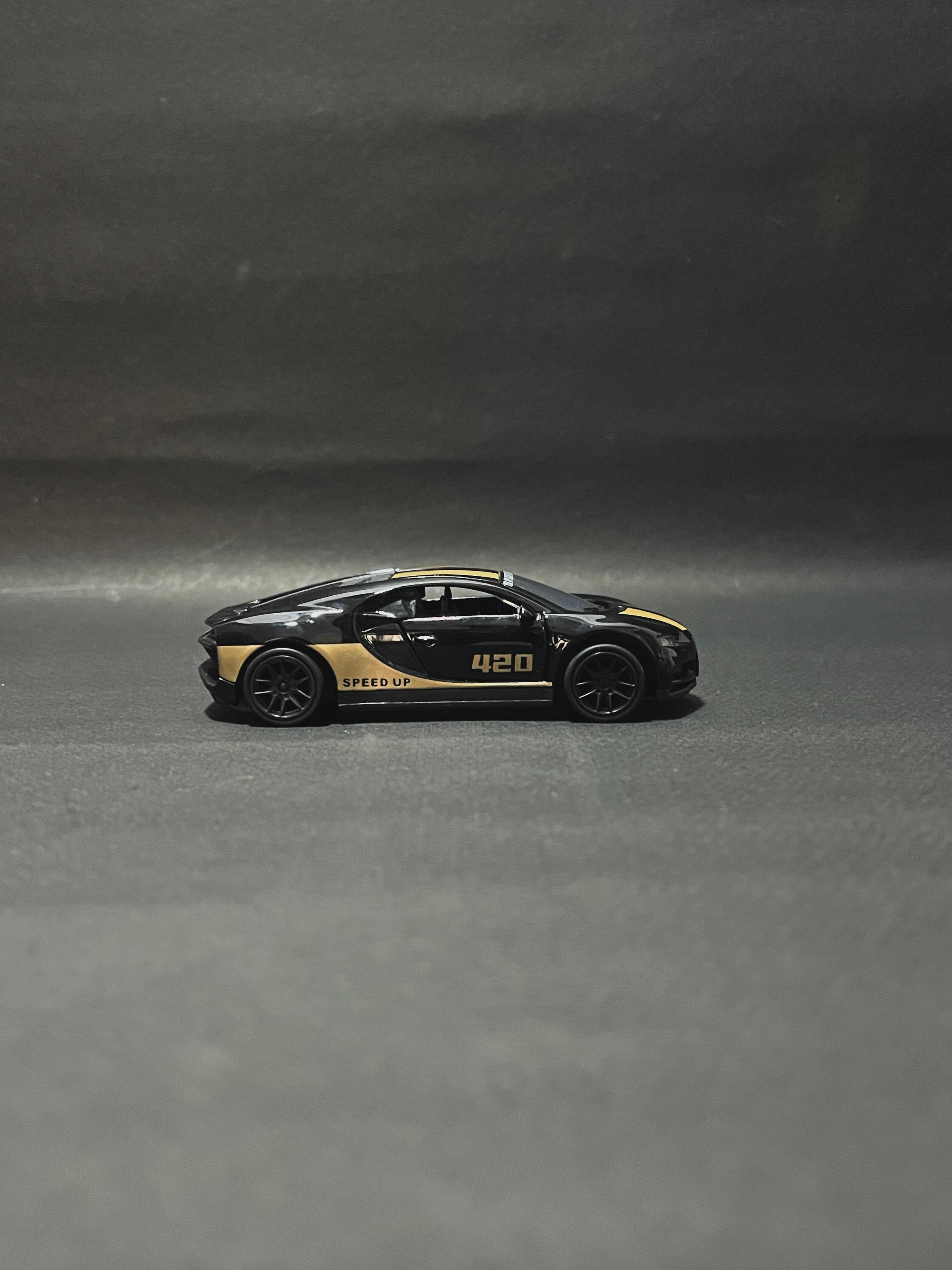 Bugatti Chiron 1:43