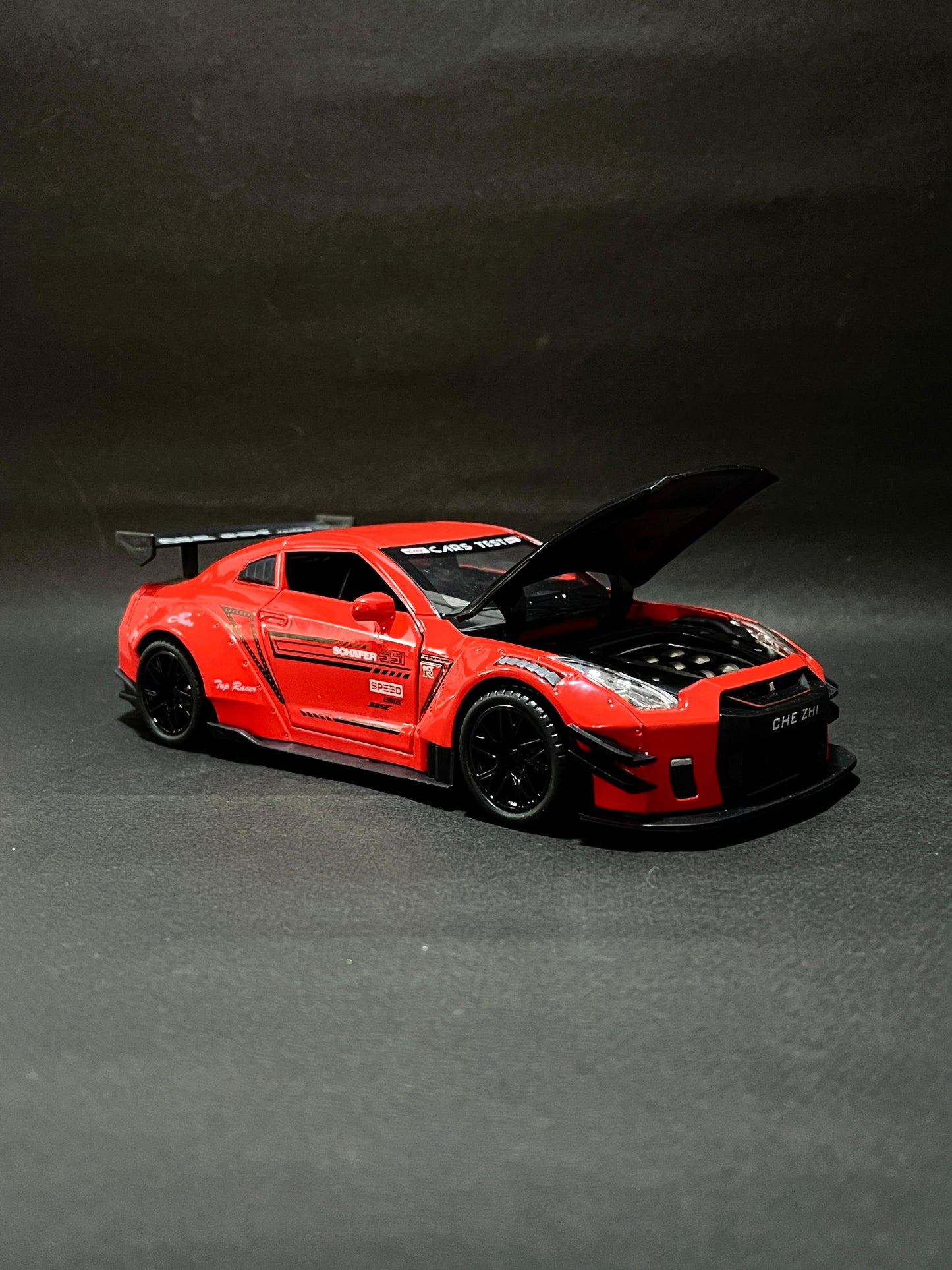 Nissan GTR R35 1:24